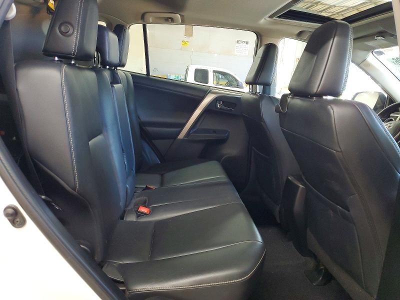 Photo 11 from auction – 2015 TOYOTA RAV4 with VIN 2T3DFREV2FW398583