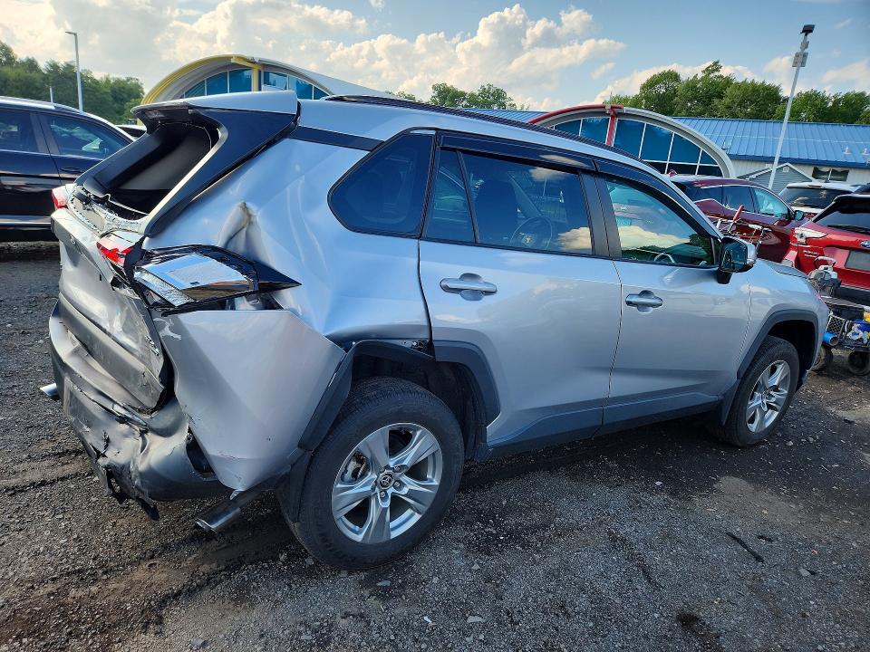 Photo 3 from auction – 2024 TOYOTA RAV4 with VIN 2T3P1RFV8RC416293