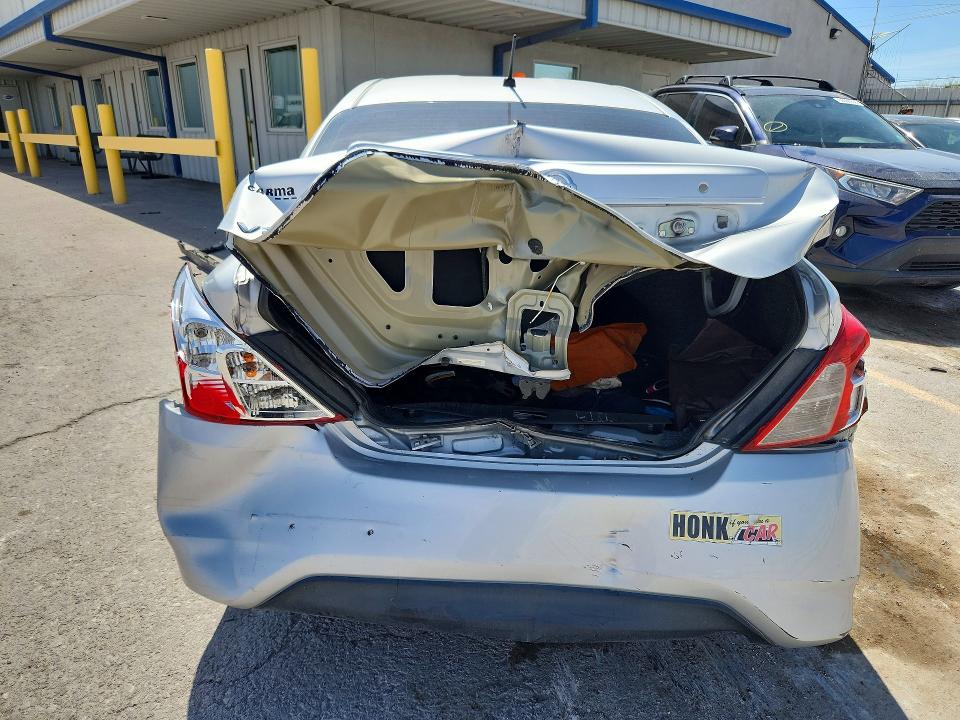 Photo 6 from auction – 2017 NISSAN VERSA with VIN 3N1CN7APXHL830926