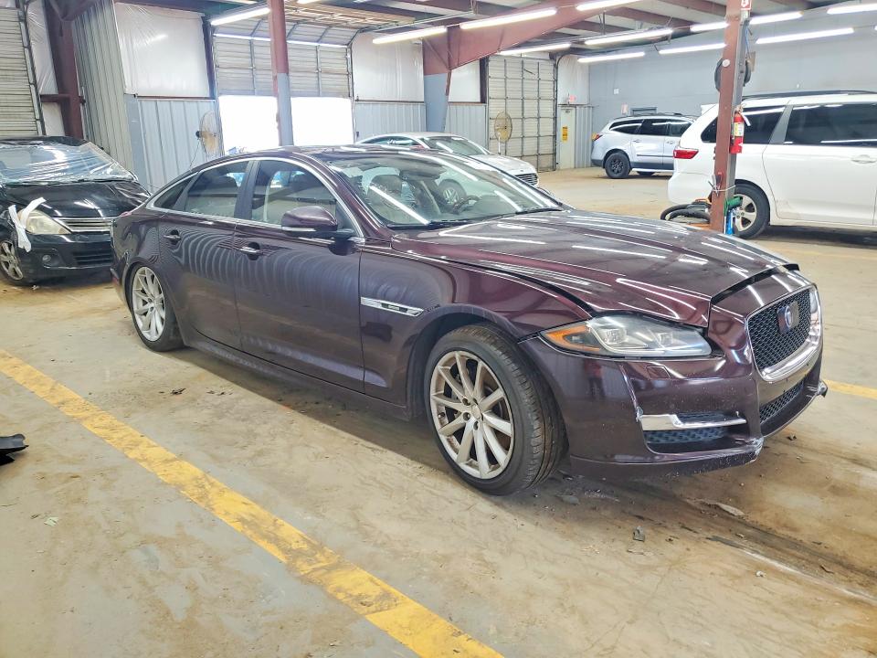 Photo 4 from auction – 2016 JAGUAR XJ with VIN SAJWJ1CD0G8V94579