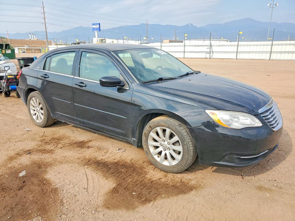 Photo 4 from auction – 2011 CHRYSLER 200 with VIN 1C3BC1FG5BN547348