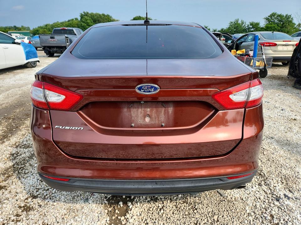 Снимка 6 от търг – 2016 FORD FUSION с VIN 3FA6P0G75GR351396