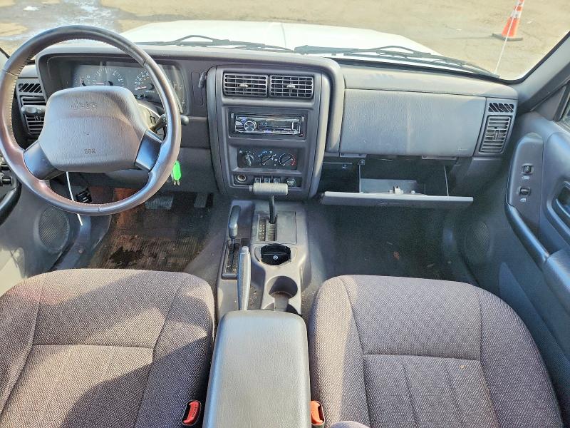 Photo 8 from auction – 2001 JEEP CHEROKEE with VIN 1J4FF58S71L518600