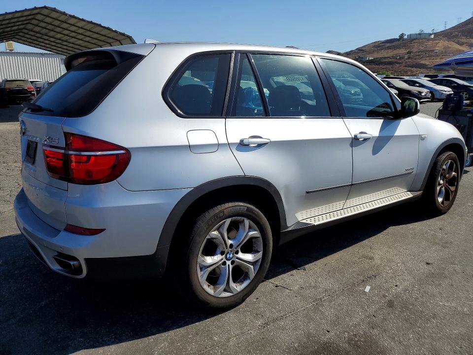 Photo 3 from auction – 2011 BMW X5 with VIN 5UXZV8C51BL418209