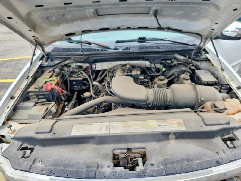 Photo 11 from auction – 2000 FORD F150 with VIN 1FTRX17W1YNA54697