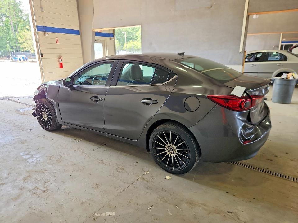 Photo 2 from auction – 2018 MAZDA 3 with VIN 3MZBN1V31JM242097