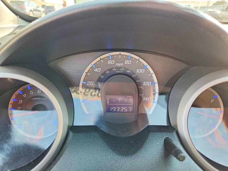 Photo 9 from auction – 2011 HONDA FIT with VIN JHMGE8H68BC006636