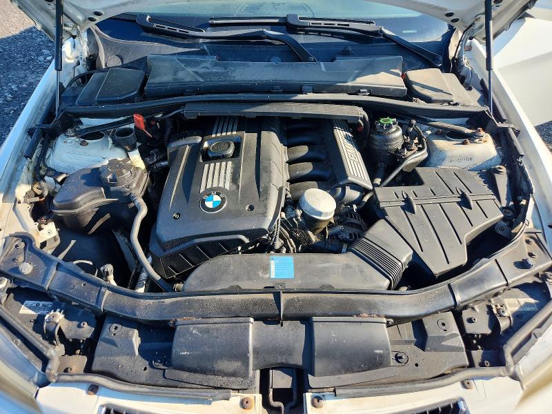 Photo 11 from auction – 2007 BMW 323 with VIN WBAVH13527KC96911