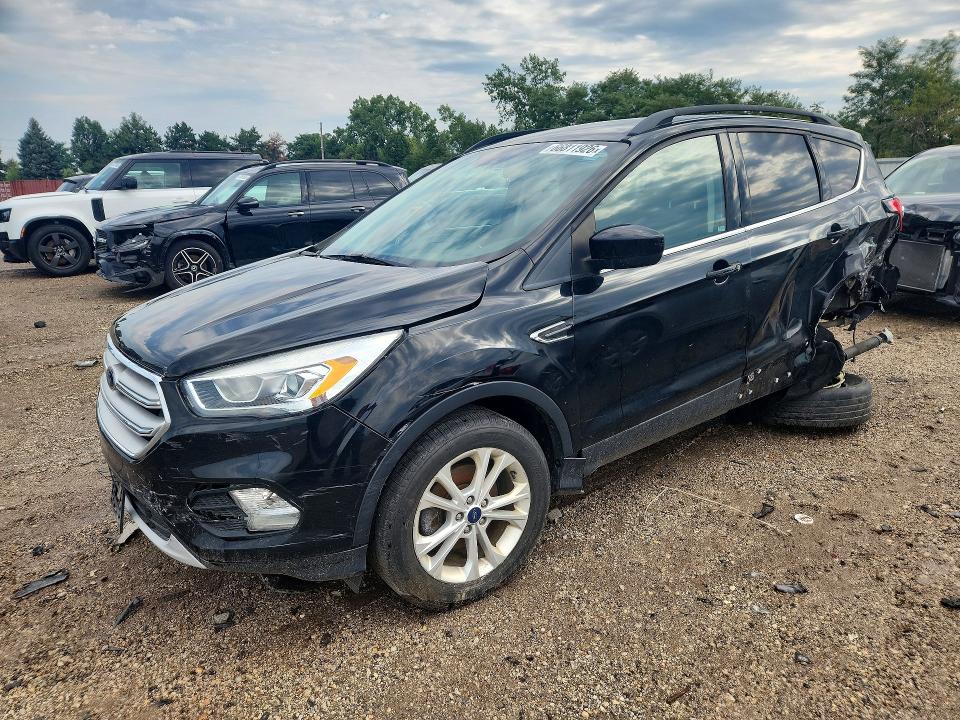 FORD ESCAPE 2017 with VIN 1FMCU0GD2HUC22596 - Photo from auction