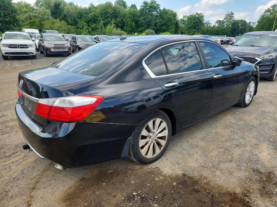 Photo 3 from auction – 2014 HONDA ACCORD with VIN 1HGCR2F8XEA099330
