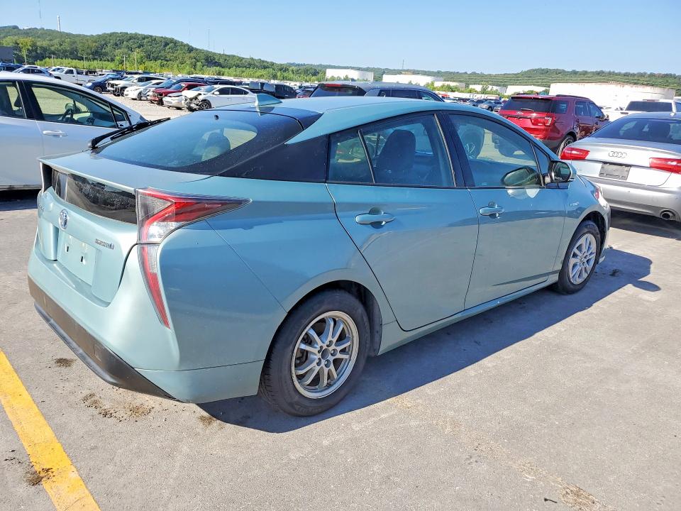 Photo 3 from auction – 2017 TOYOTA PRIUS with VIN JTDKBRFU2H3033285