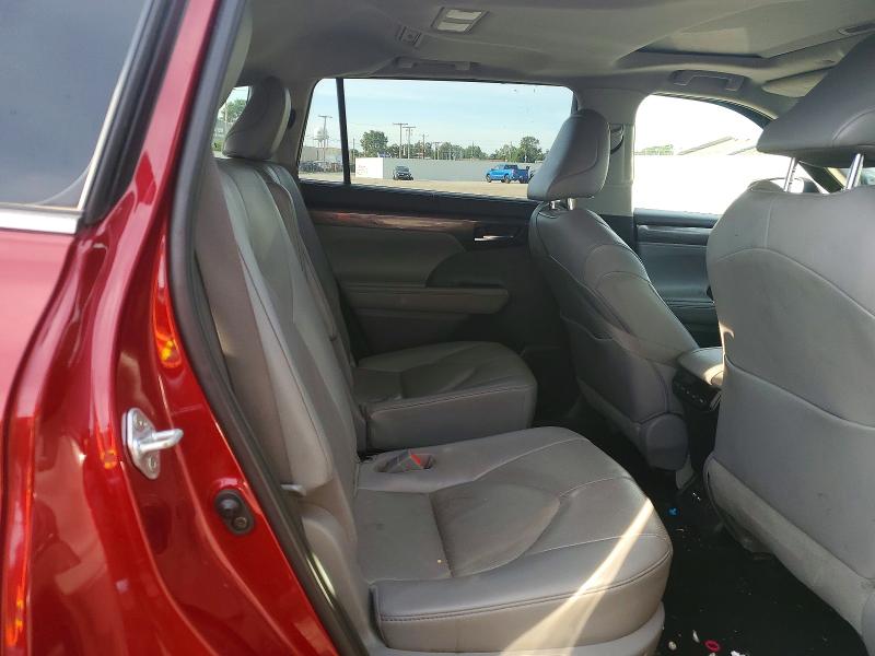 Photo 11 from auction – 2021 TOYOTA HIGHLANDER with VIN 5TDDZRBH7MS081807