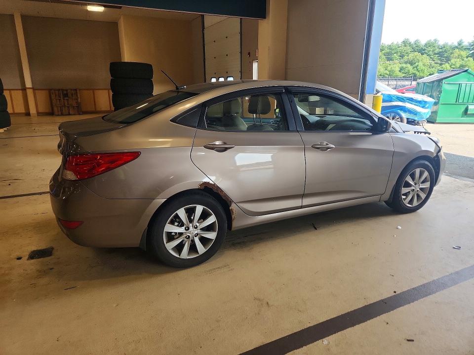 Photo 3 from auction – 2012 HYUNDAI ACCENT with VIN KMHCU4AE8CU118566