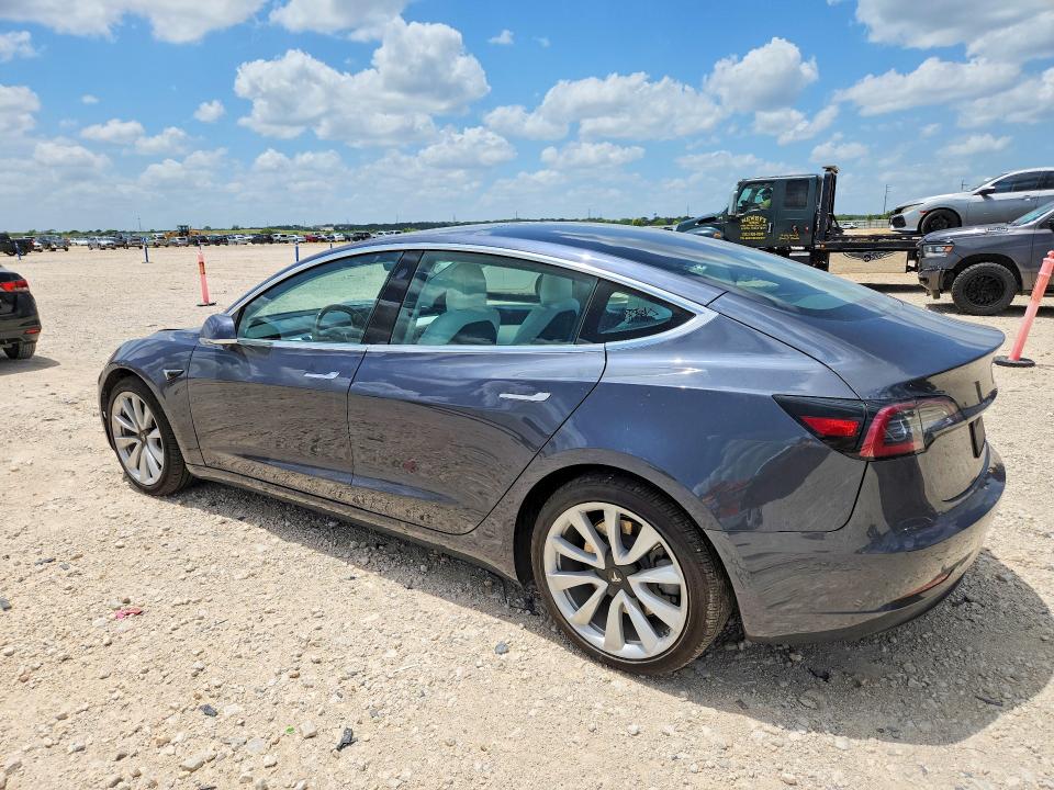 Foto 2 de la subasta – 2019 TESLA MODEL 3 con VIN 5YJ3E1EA6KF519841