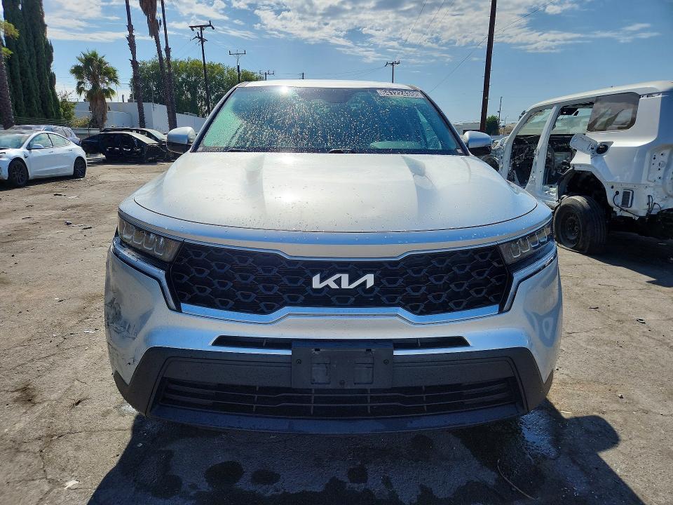 Photo 5 from auction – 2022 KIA SORENTO with VIN 5XYRG4LC3NG078760