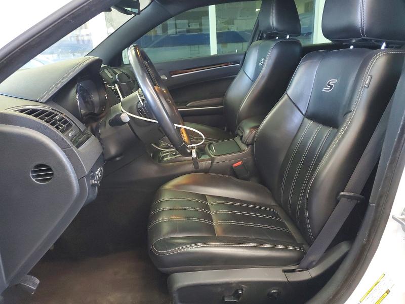 Photo 7 from auction – 2018 CHRYSLER 300 with VIN 2C3CCABG9JH240038