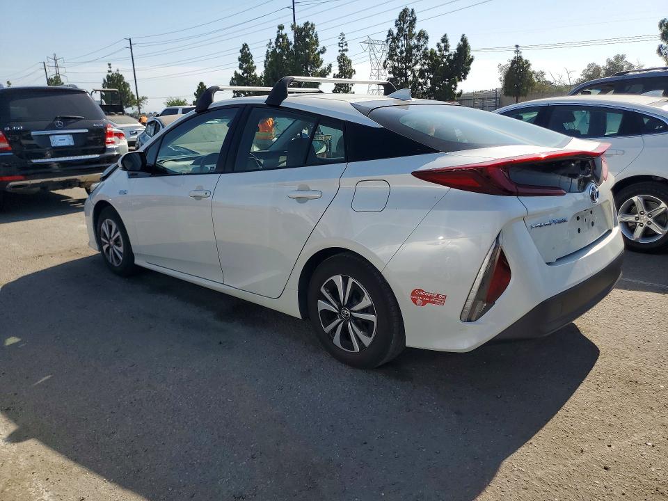 Photo 2 from auction – 2017 TOYOTA PRIUS PRIME with VIN JTDKARFP4H3008157
