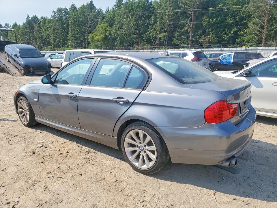 Photo 2 from auction – 2011 BMW 328 with VIN WBAPH5C56BA447356