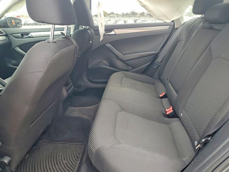 Photo 10 from auction – 2013 VOLKSWAGEN PASSAT with VIN 1VWAP7A34DC102923