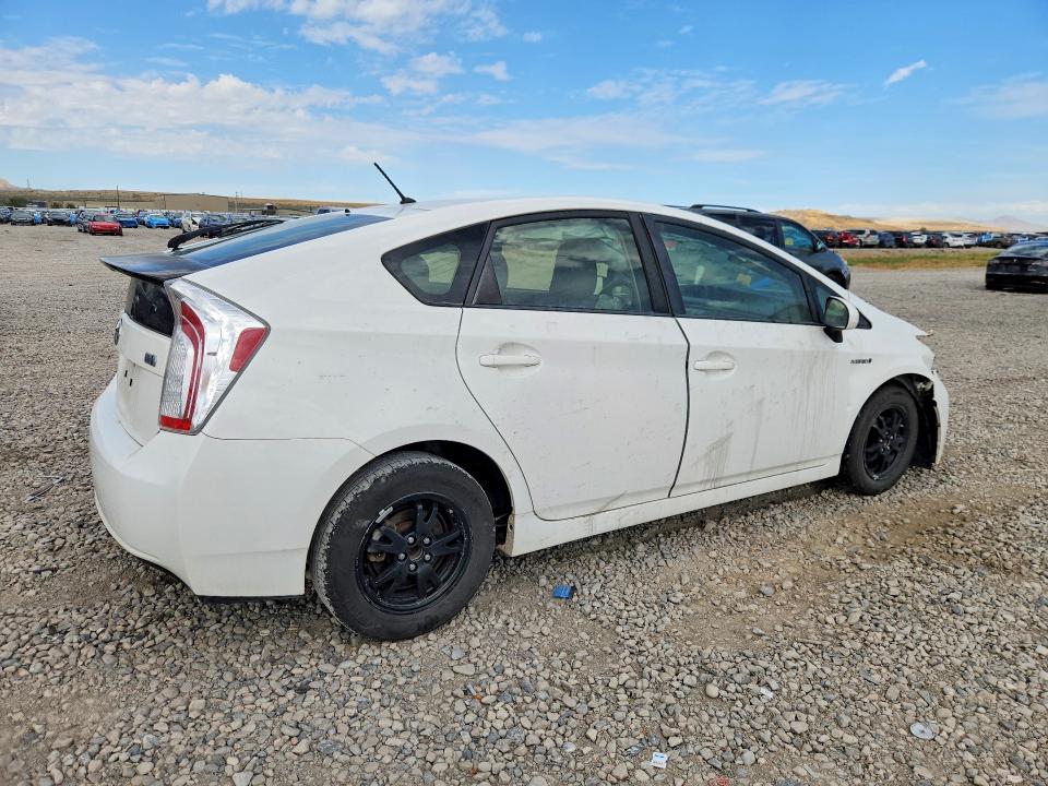 Photo 3 from auction – 2014 TOYOTA PRIUS with VIN JTDKN3DU0E1831010