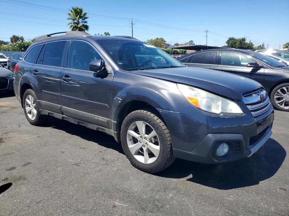 Photo 4 from auction – 2013 SUBARU OUTBACK with VIN 4S4BRBLC1D3225740
