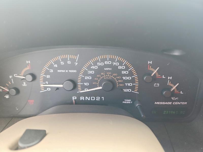 صورة رقم 9 من المزاد - 2003 FORD EXPEDITION مع VIN 1FMEU17L63LA00616
