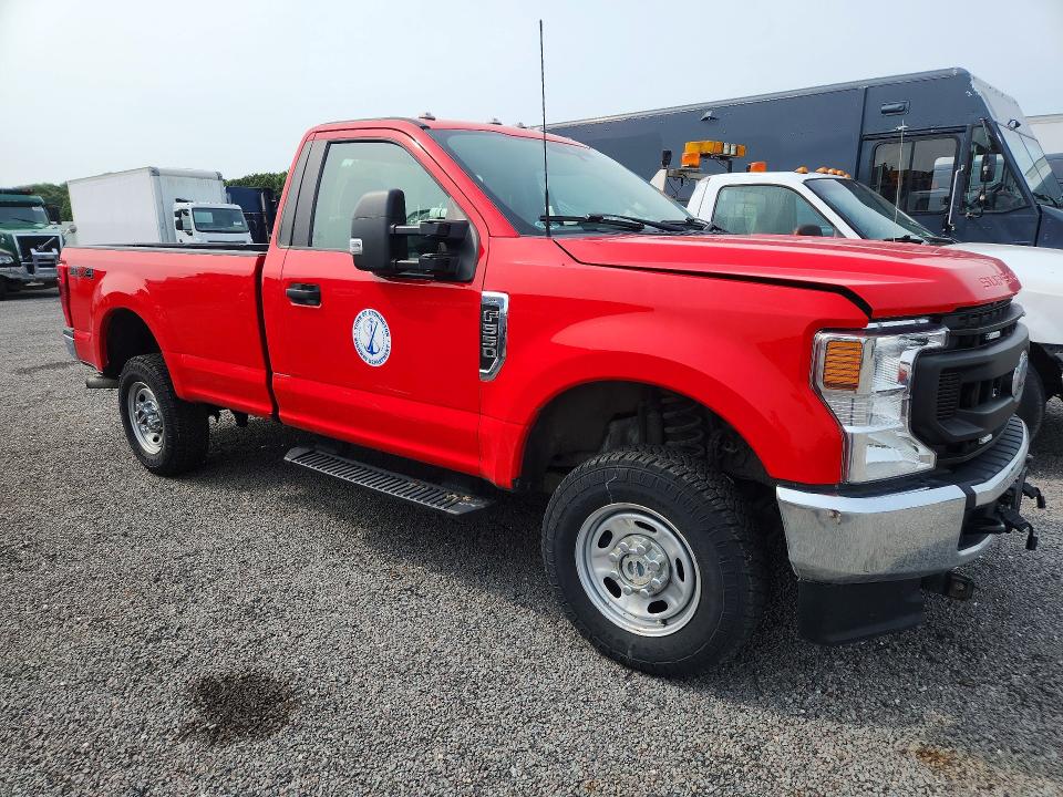 Photo 4 from auction – 2022 FORD F350 with VIN 1FTRF3B61NEF37396