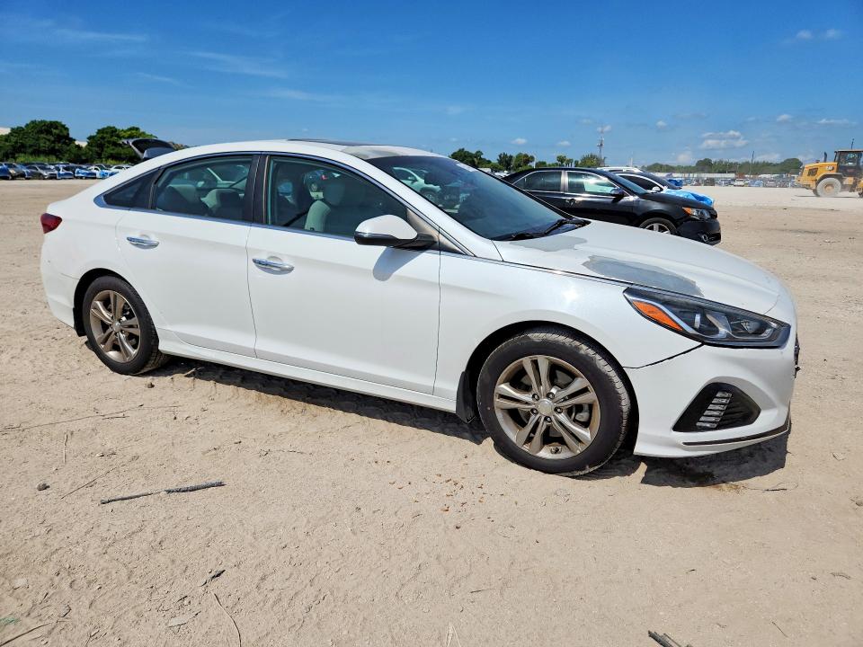 Photo 4 from auction – 2019 HYUNDAI SONATA with VIN 5NPE34AFXKH792963