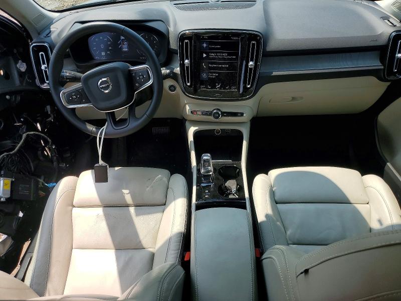 Zdjęcie 8 z aukcji – 2022 VOLVO XC40 z VIN YV4162UL3N2714345