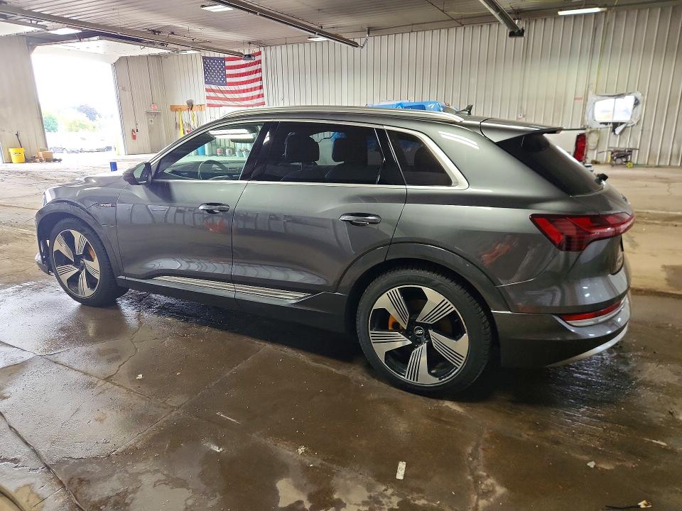 Photo 2 from auction – 2019 AUDI E-TRON with VIN WA1VAAGE9KB007489