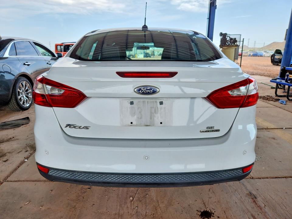 Photo 6 from auction – 2014 FORD FOCUS with VIN 1FADP3F27EL382398