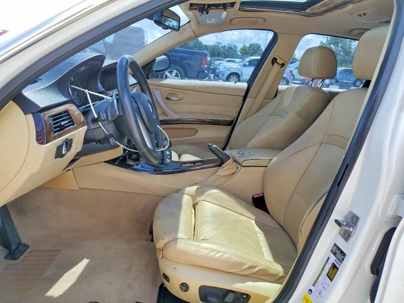 Photo 7 from auction – 2011 BMW 335 with VIN WBAPM5C50BE577489