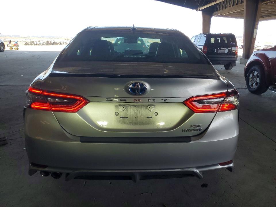 Photo 6 from auction – 2023 TOYOTA CAMRY with VIN 4T1K31AK0PU047209
