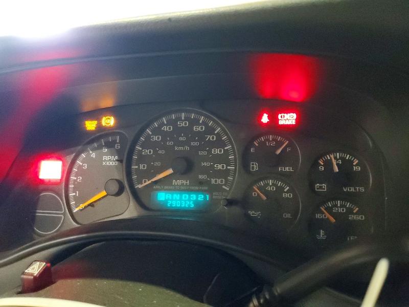 Photo 9 from auction – 2001 CHEVROLET SILVERADO with VIN 2GCEC19V911321722