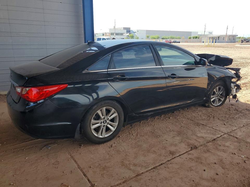 Photo 3 from auction – 2013 HYUNDAI SONATA with VIN 5NPEB4AC9DH690548