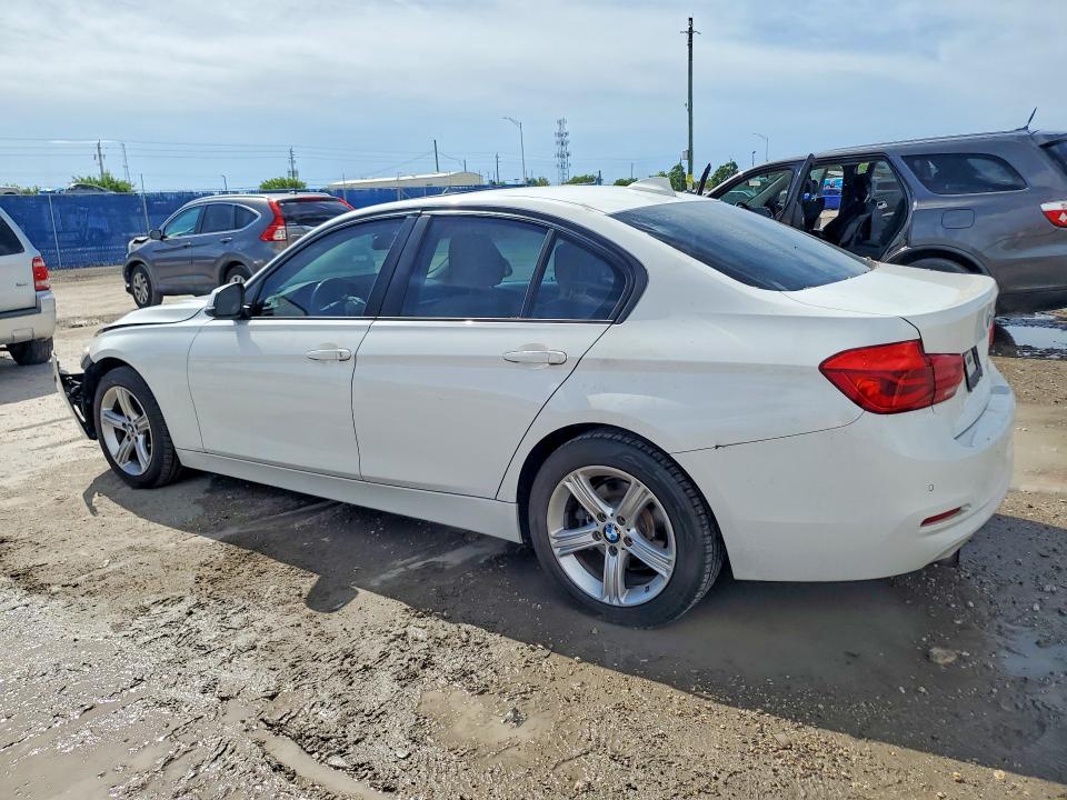 Photo 2 from auction – 2017 BMW 320 with VIN WBA8E1G59HNU13266