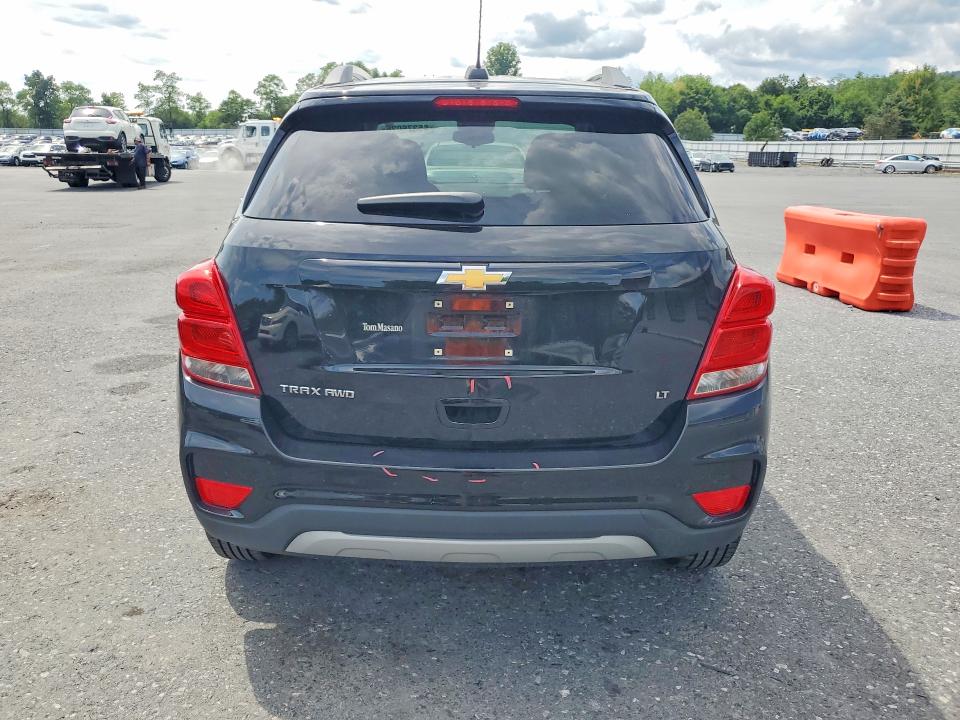 Photo 6 from auction – 2017 CHEVROLET TRAX with VIN 3GNCJPSB1HL184873