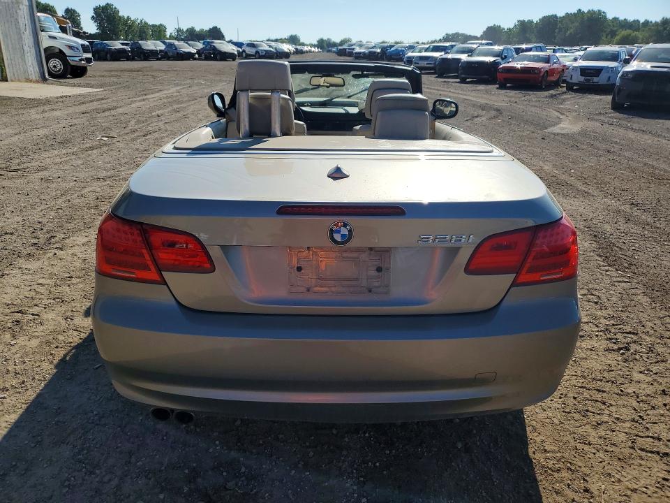 Photo 6 from auction – 2011 BMW 328 with VIN WBADW7C5XBE542631