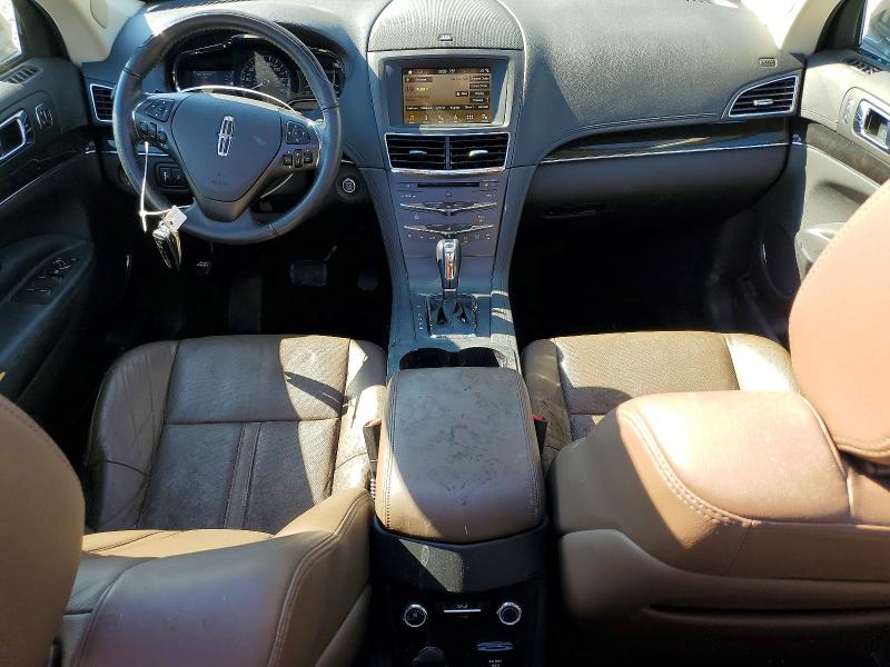 Photo 8 from auction – 2018 LINCOLN MKT with VIN 2LMHJ5AT0JBL01695