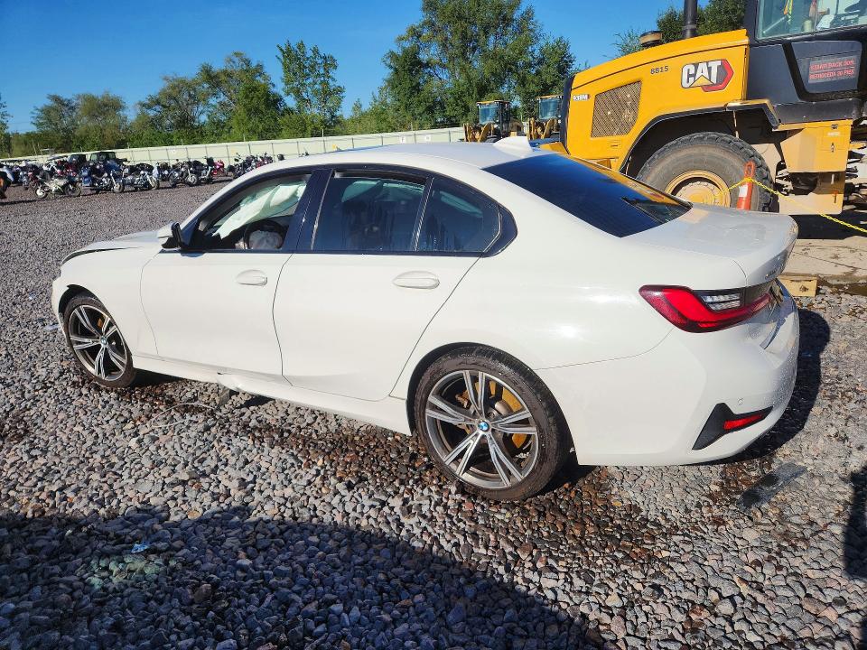 Photo 2 from auction – 2022 BMW 330XI with VIN 3MW5R7J06N8C51618