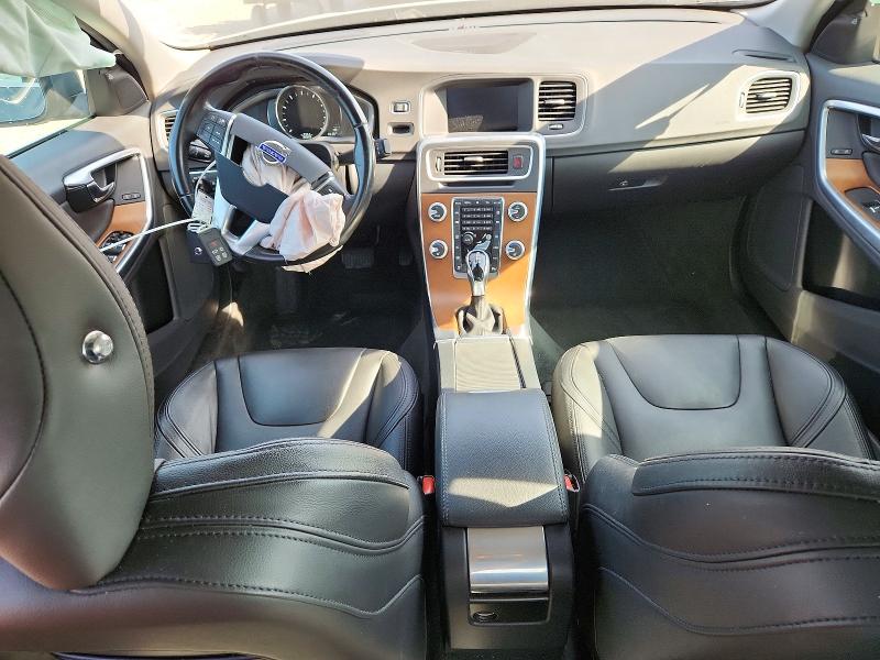 صورة رقم 8 من المزاد - 2016 VOLVO S60 مع VIN LYV402FM3GB099479