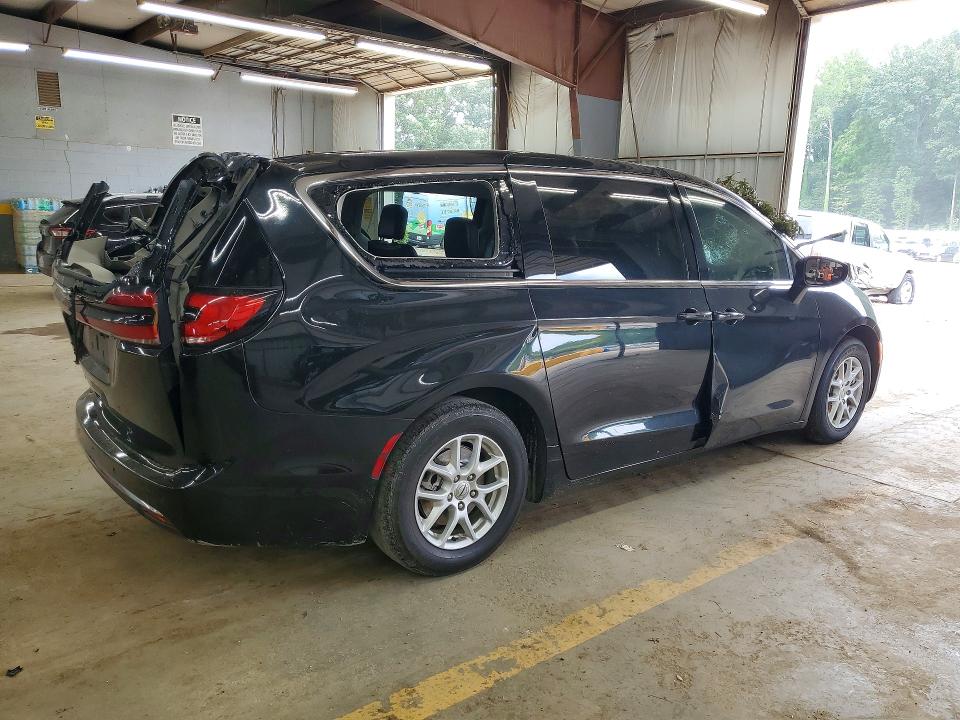 Photo 3 from auction – 2023 CHRYSLER PACIFICA with VIN 2C4RC1BG2PR525365
