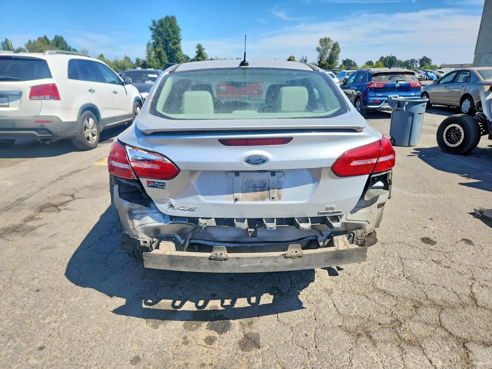 Photo 6 from auction – 2015 FORD FOCUS with VIN 1FADP3F20FL268017