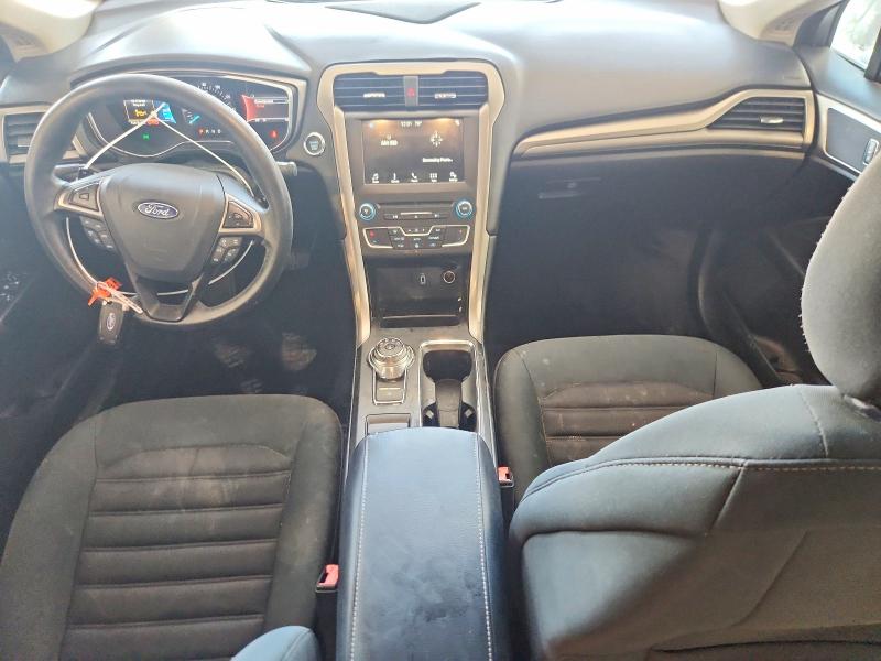 Foto 8 de la subasta – 2017 FORD FUSION con VIN 3FA6P0HD3HR257779