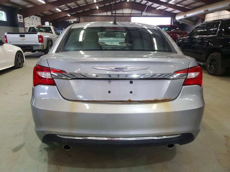 Photo 6 from auction – 2013 CHRYSLER 200 with VIN 1C3CCBCG5DN520992