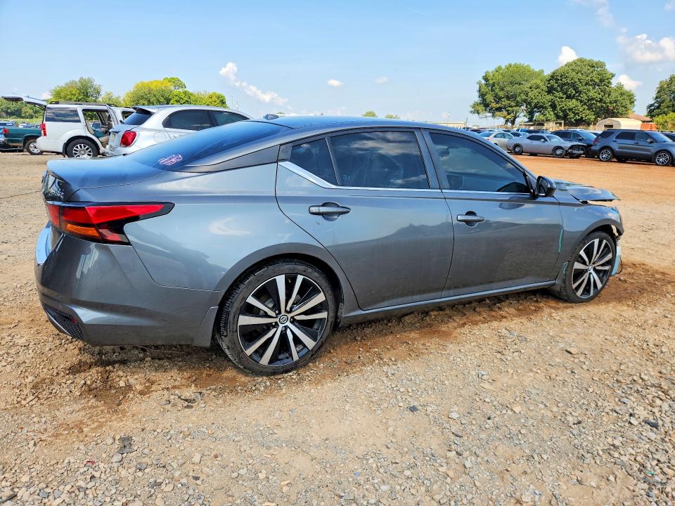 Photo 3 from auction – 2020 NISSAN ALTIMA with VIN 1N4BL4CV4LC174354