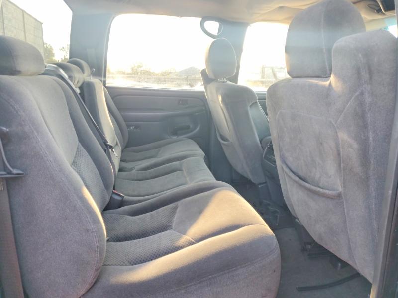Photo 10 from auction – 2006 CHEVROLET SILVERADO with VIN 1GCGK13UX6F101176