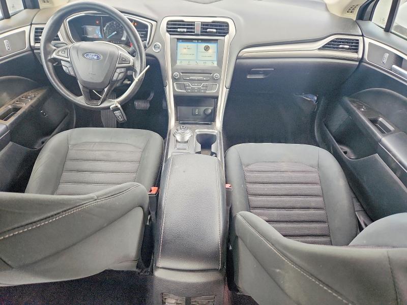 Photo 8 from auction – 2017 FORD FUSION with VIN 3FA6P0LU2HR368539