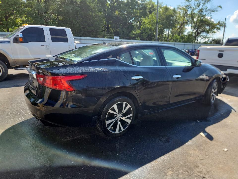 Photo 3 from auction – 2017 NISSAN MAXIMA with VIN 1N4AA6AP5HC448833