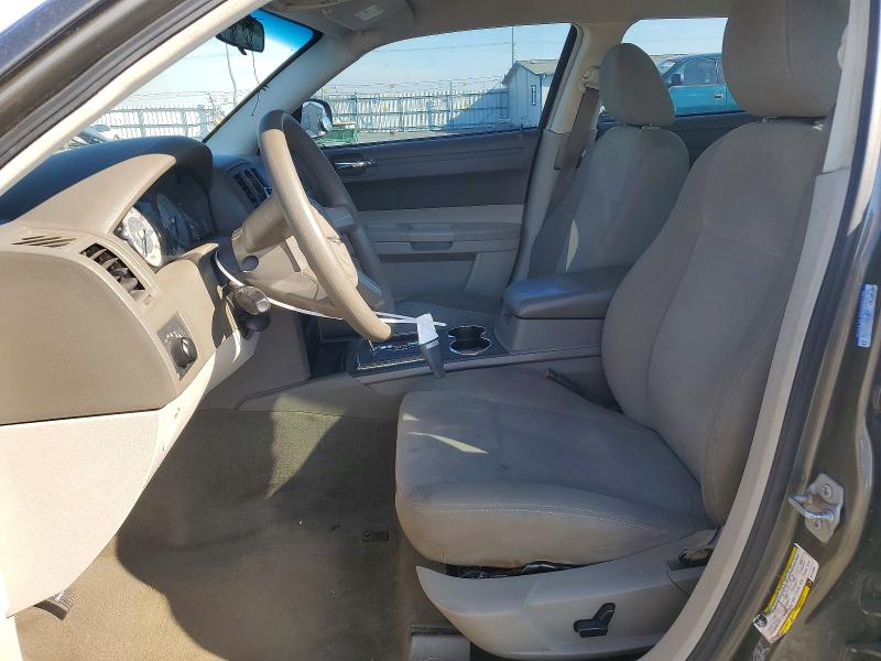 Photo 7 from auction – 2008 CHRYSLER 300 with VIN 2C3LA43R98H126395